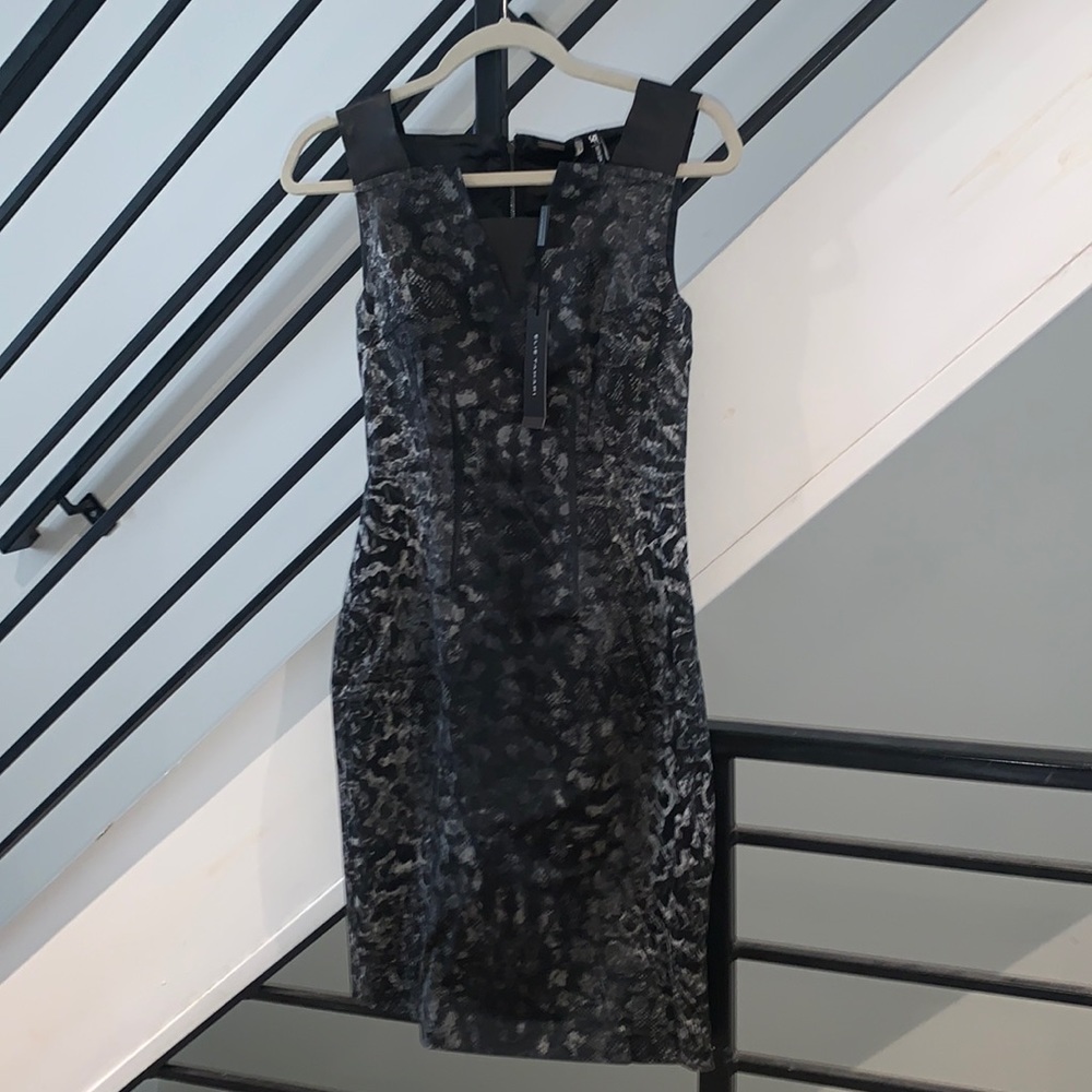 ELIE TAHARI x 5F gray black lamb leather snake print sleeveless sheath dress 2
